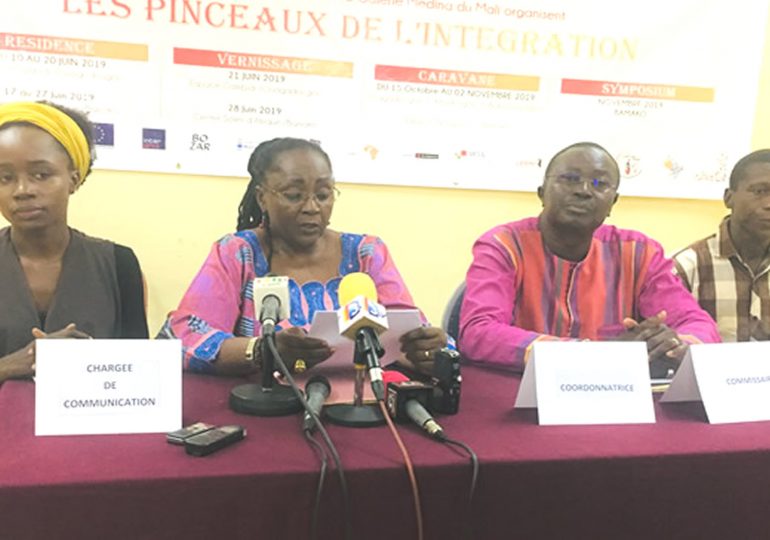 Peinture : “Les pinceaux de l’intégration”