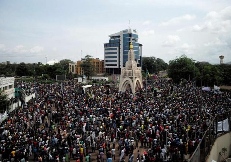 Mali : escalade de violence à Bamako lors de la manifestation contre le président, au moins un mort