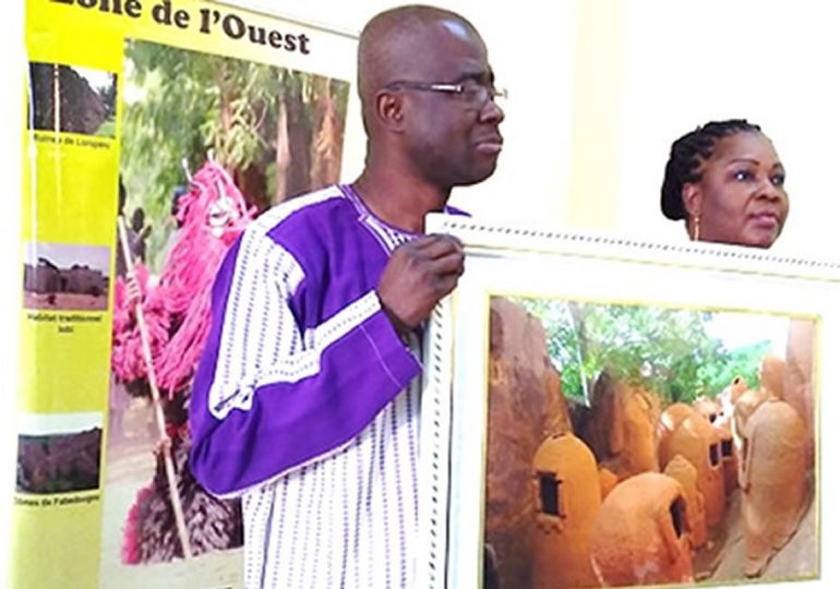 Promotion du tourisme: Remise officielle d’œuvres photographiques de sites