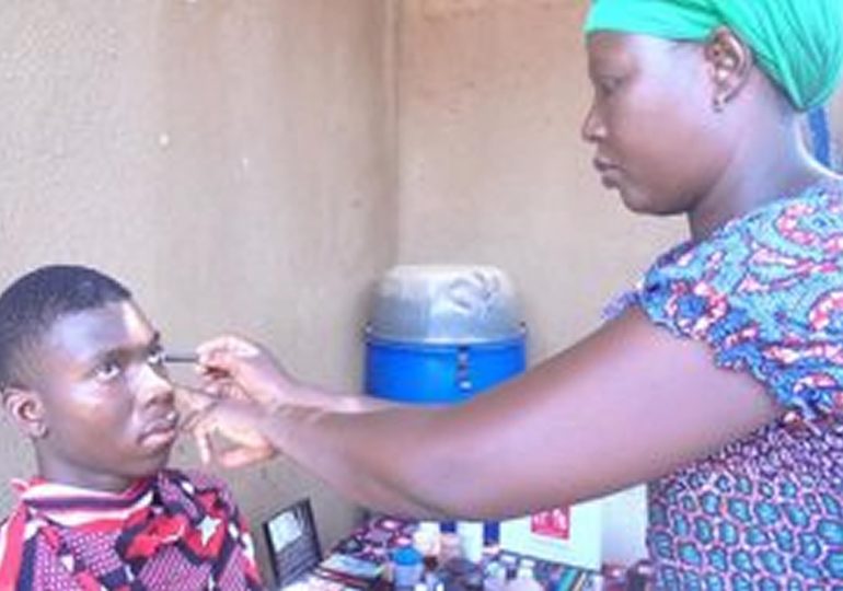 Ama Lingani : Maquilleuse de cinéma