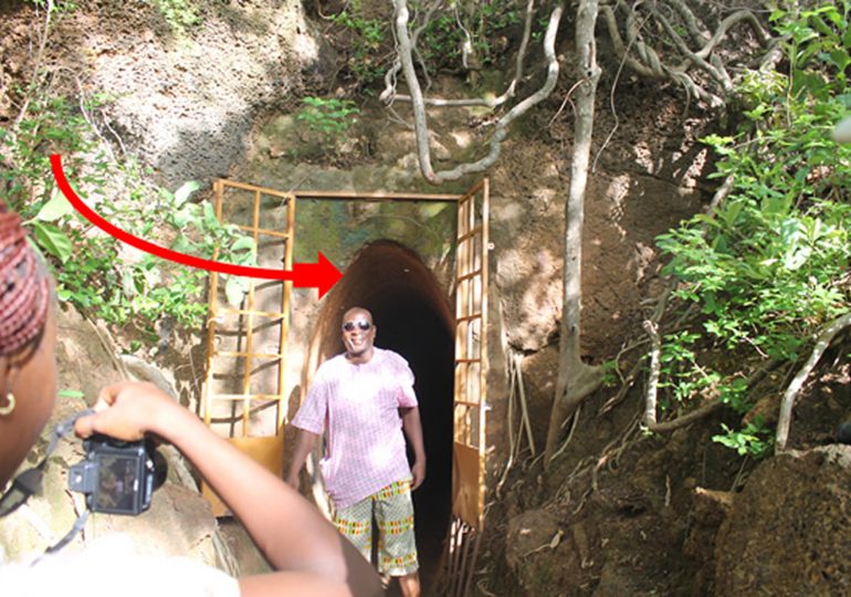 La Grotte militaire ou “la guerre-dinguê”