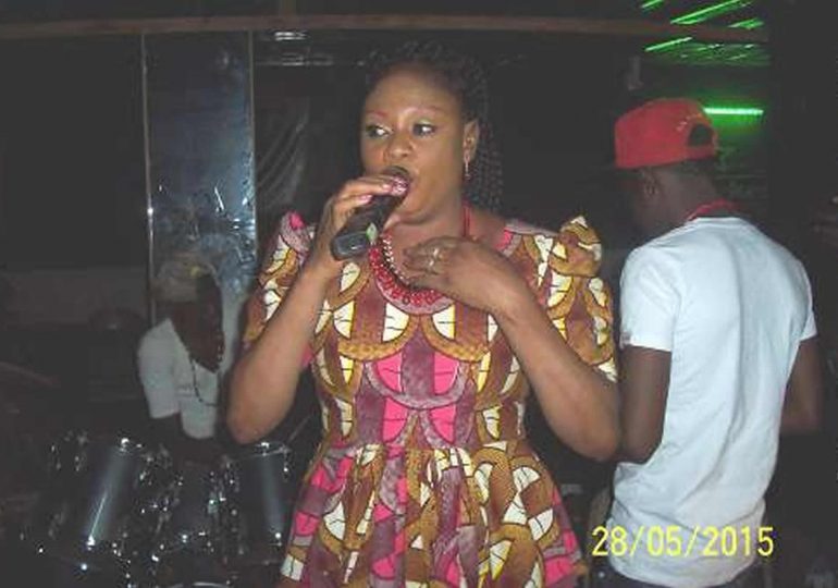 SALI SANOU chante l’amour