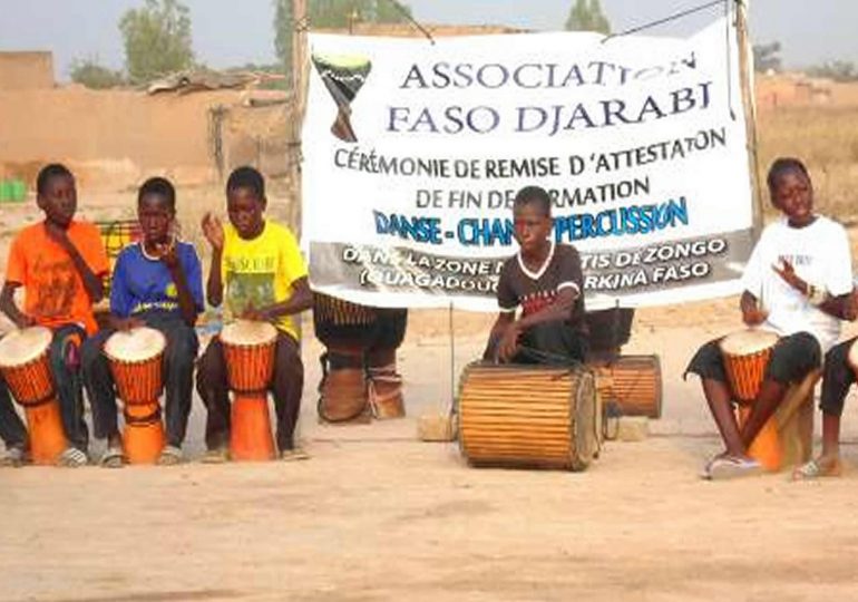 Les enfants du quartier « ZOONGO » ont été initiés à la percussion