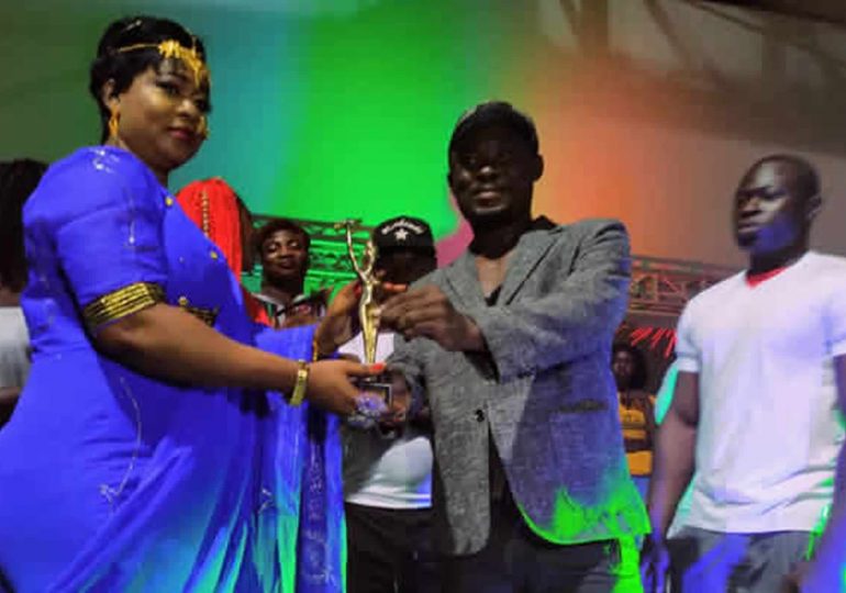 Rama la Slameuse remporte le prix du “Peoples Awards 2019”