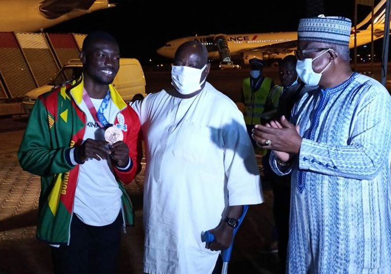Burkina Faso: le médaillé olympique Hugues Fabrice Zango accueilli en héros à Ouagadougou