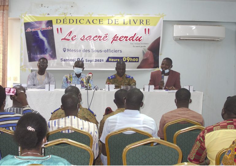 Dédicace : « Le sacré perdu », une œuvre de Guy Arnaud SIAMBO