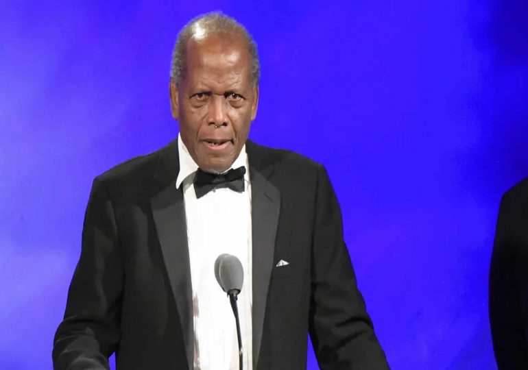 Cinéma : Sidney Poitier, premier comédien noir à avoir remporté l'Oscar du meilleur acteur, est mort à l'âge de 94 ans