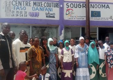 FDCT -U.E : 25 filles et femmes se professionnalisent en mode et style vestimentaire mixte
