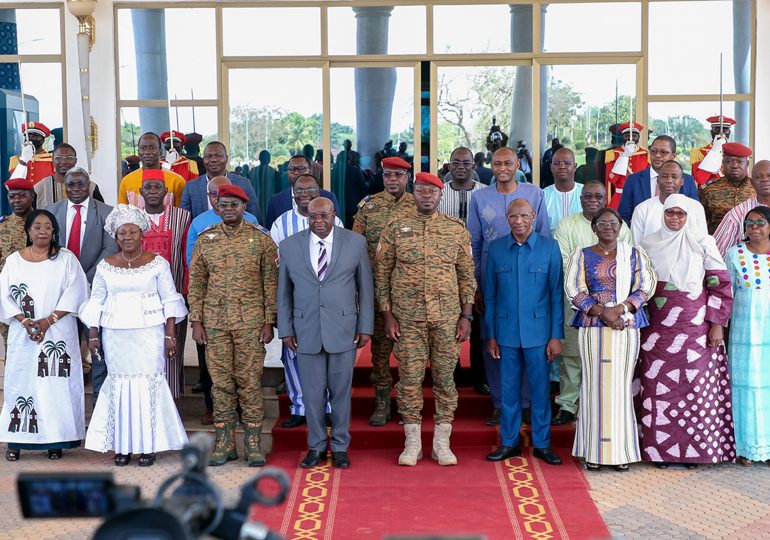 Burkina Faso : Le premier contact du Président du Faso avec la nouvelle équipe gouvernementale de la transition